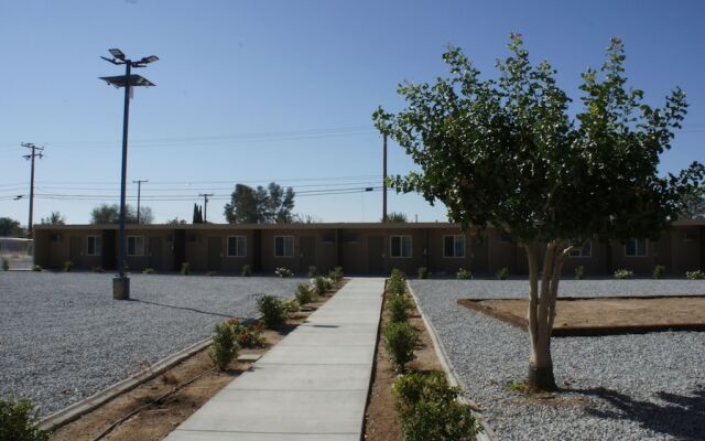 Apple Valley Hotel & Lodge