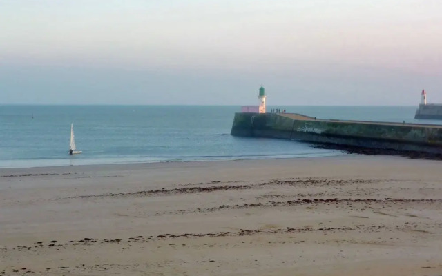 Quaint Holiday Home in Chateau-d'Olonne near Sea