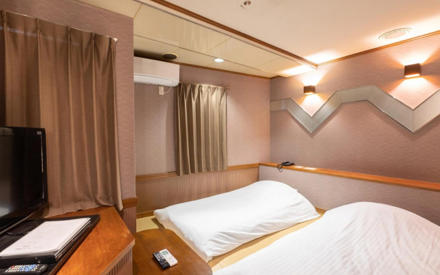 HOTEL Rakuserina – Guest Rooms – Fuefuki