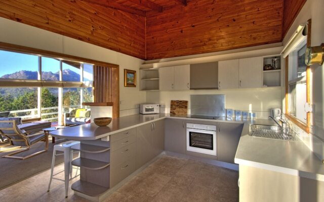 Freycinet Beachfront Retreat
