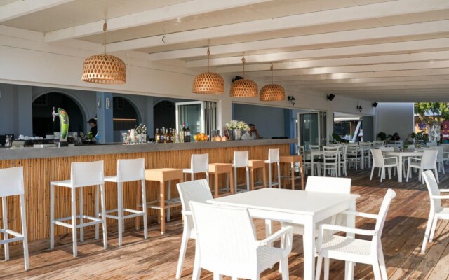 Seaside Beach Marmari Hotel