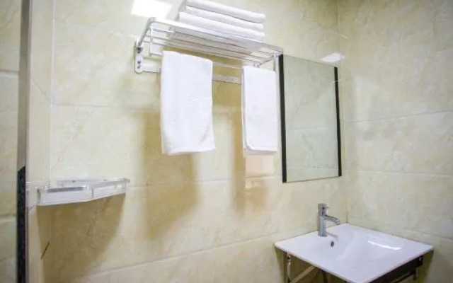 Yuxi Jinhong Hotel (Nie'er Park)