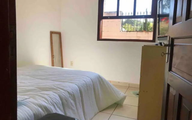 Casinha de Campo bem localizada