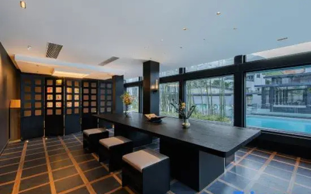 Non Hills Resort Hotel