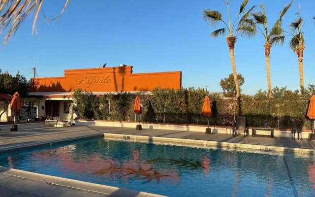 Las Palmas Hotel