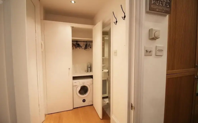 Kensington Mezzanine Apartment