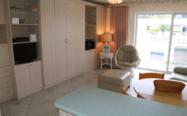 Jamaica Royale - 008 - 1 Br Apts