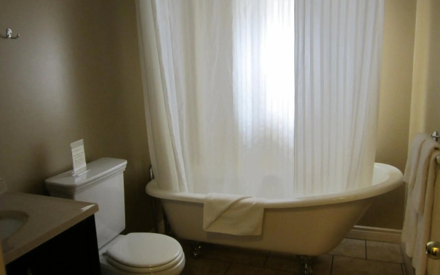Reynolds Hotel