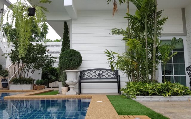 Vanida Antique Home