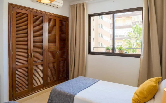 Estupendo piso en primera linea de playa; RONDA IV