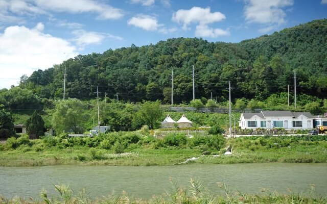 Yangpyeong Clear Water Pension