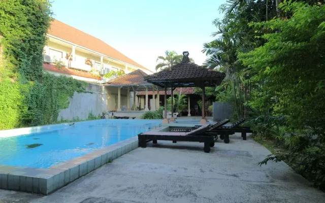 Airy Pantai Kuta Poppies Lane Satu Bali