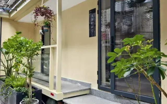 Jiugangling 40 B & B (Guilin Xiangbishan Liangjiang Sihu Branch)