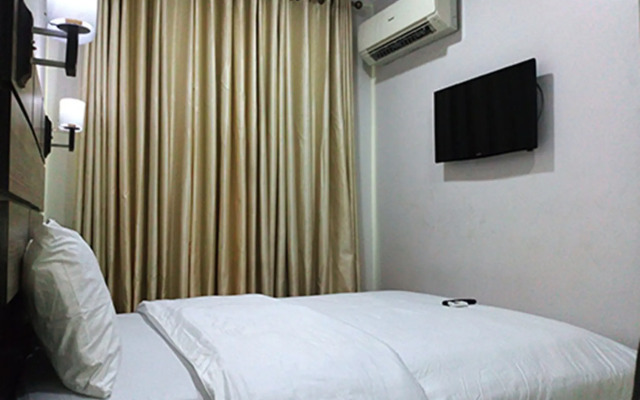 Somerset Suites