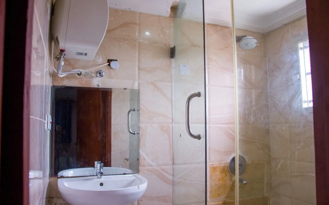 Folade Hotels