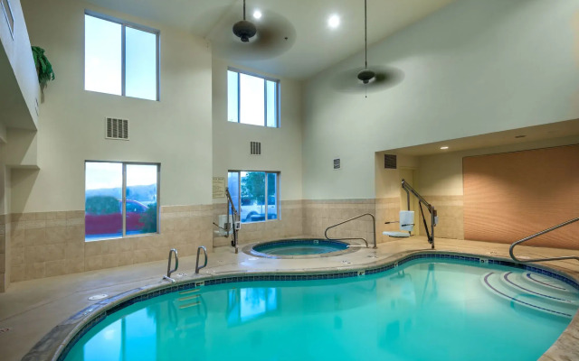 Holiday Inn Express & Suites Carson City by IHG