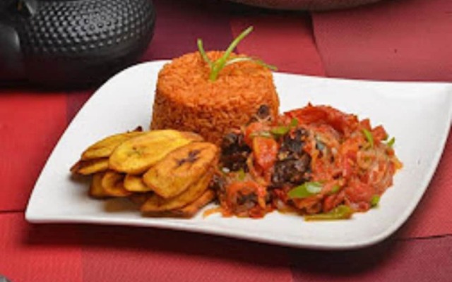 Time Oak Hotel and Suites Royale