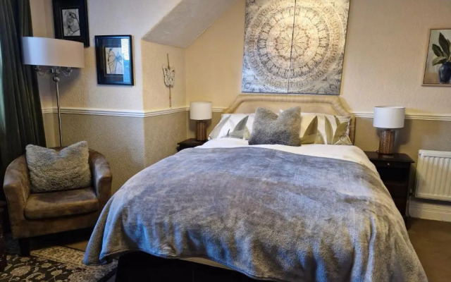Warwick Lodge Guesthouse