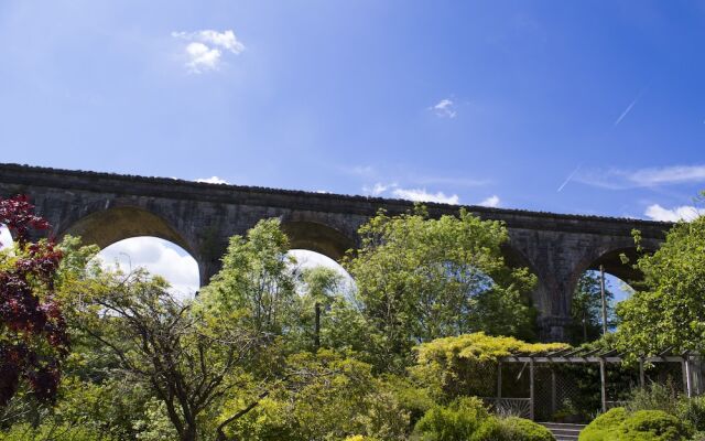 The Grange Guesthouse, Cefn-Coed