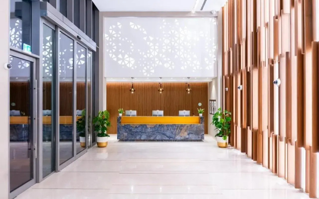 Tumbi  Dubai The Palm, Tapestry Collection by Hilton