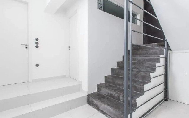 Stylish Maisonette, Kerameikos