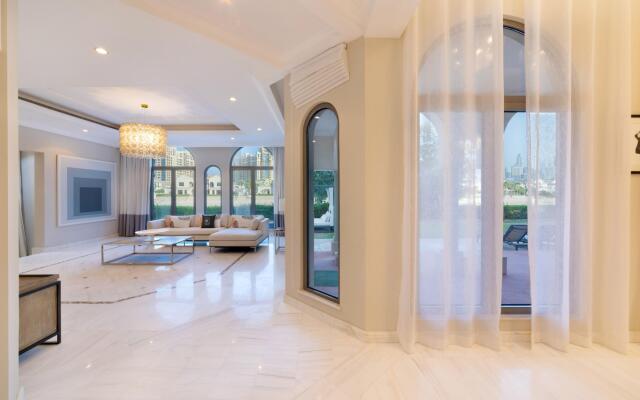 Private Pool & Beach Access Villa w/ Cinematic Vws