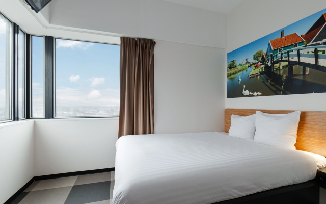 easyHotel Amsterdam Zaandam - Image 4