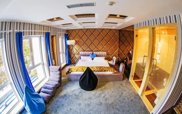 Dalian 1219 Theme Hotel