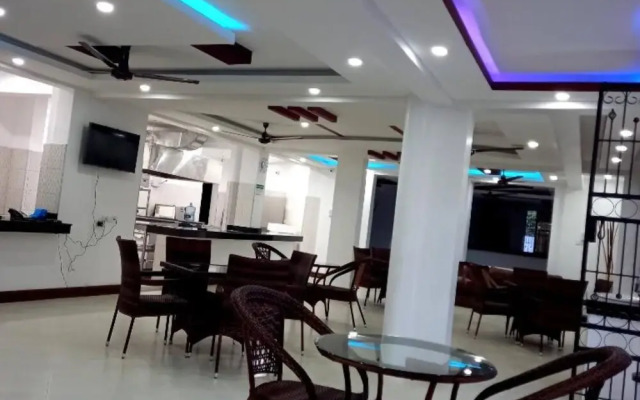 CaliTwapa Hotel & Restaurant