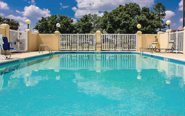 The Grand by Capital O Texarkana I-30