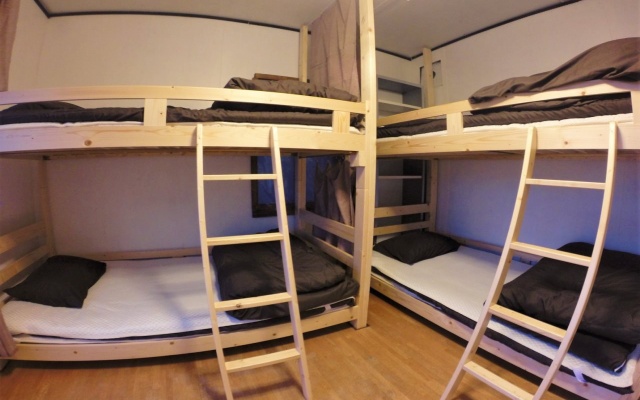 Yado Retro House Ginza Asahikawa - Hostel – Guest Rooms – Asahikawa