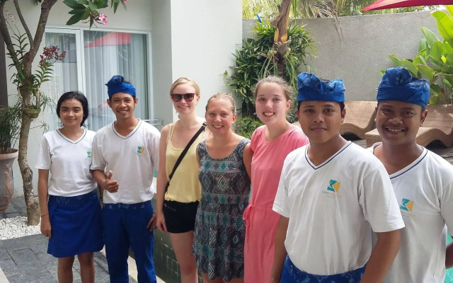 Hola Seminyak