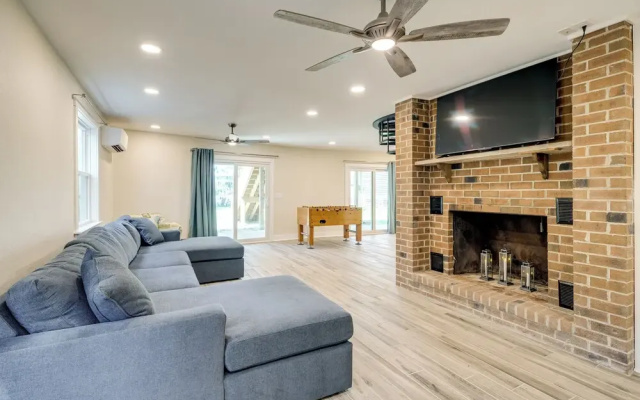 Private Dock & Beach Access: Outer Banks Area Home