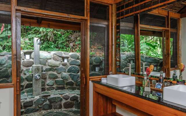 Pacuare Lodge by Böëna