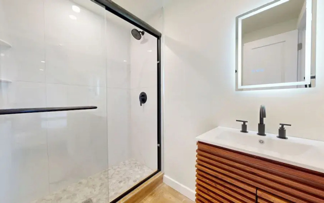 Ocean's Edge Luxury Rentals