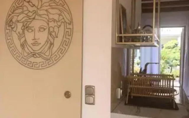 Hollywood Studio Apartments " Traum Fabrik "