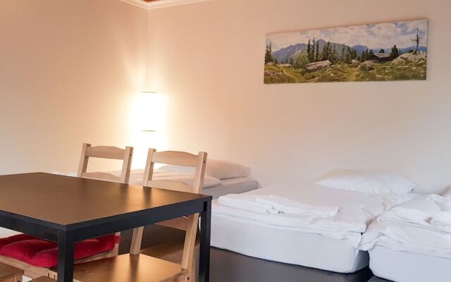 Tolstov-Hotels Beautiful Villa with Big Garden