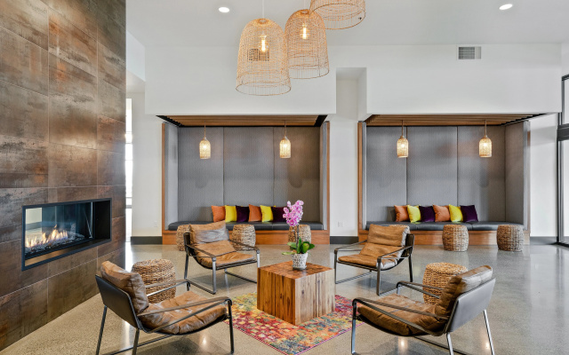 Hotel Indigo Everett - Waterfront Place by IHG