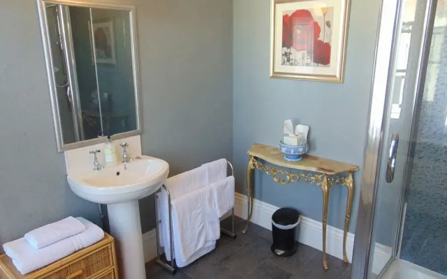 Holywell Guest House