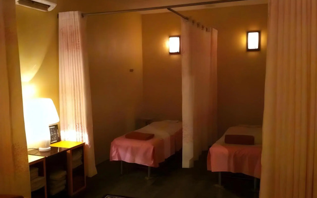 Maya Hotel