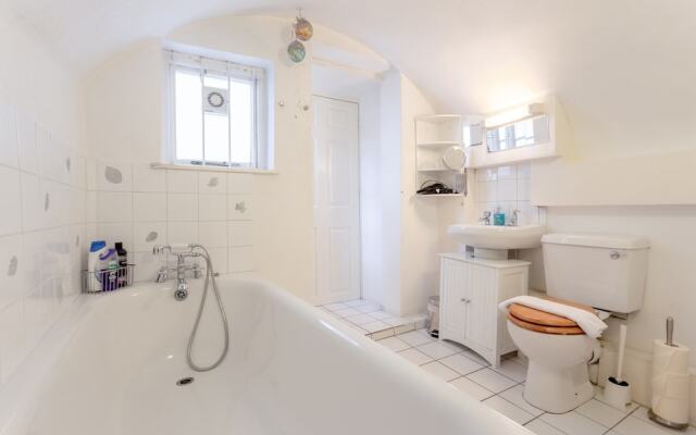 Central 2 Bedroom Pimlico Flat