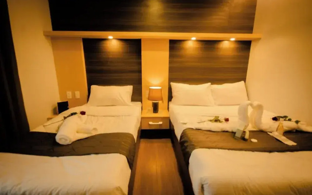 Rudhil's Place Hotel