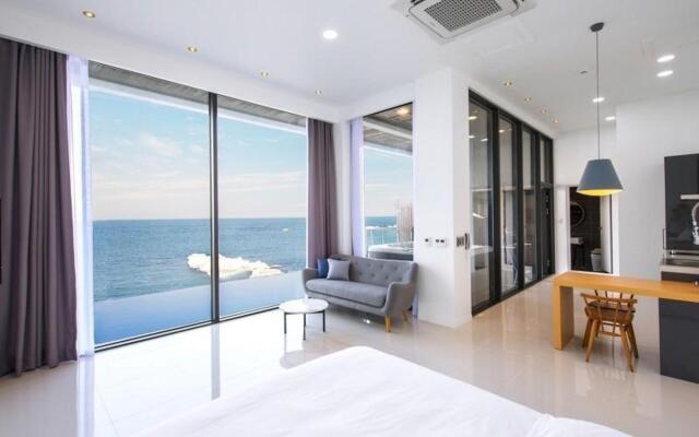 Pohang Mersong Pool And Spa