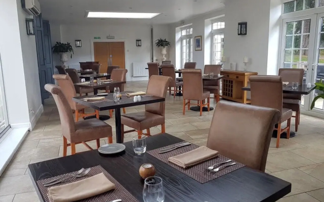 Oriel Hotel