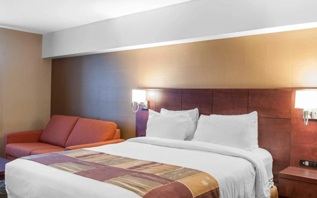 Quality Hotel & Suites