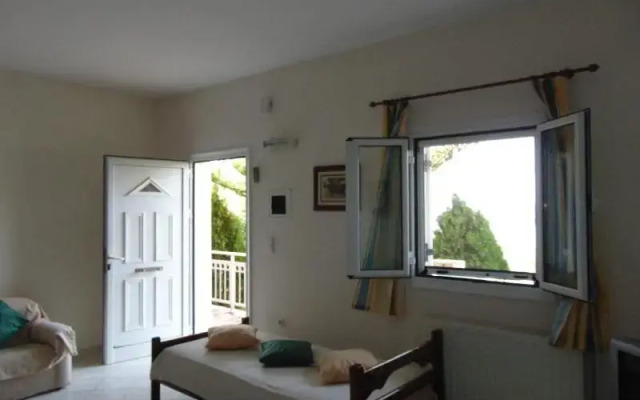 Marina Apartments &amp; Studios