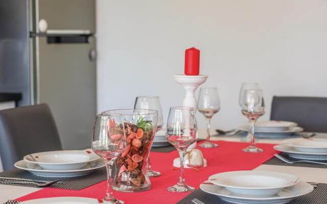 Amazing Home in Klimno With Wifi and 5 Bedrooms