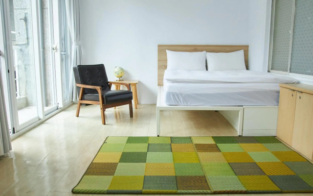 Flip Flop Hostel - Main Station