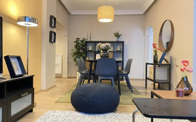 Missafir Chic Flat Near Shopping Malls in Sisli