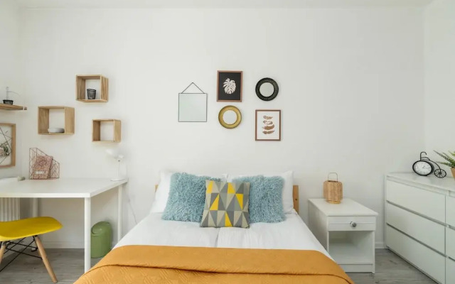Poznan Apartment Near Old Zoo by Renters